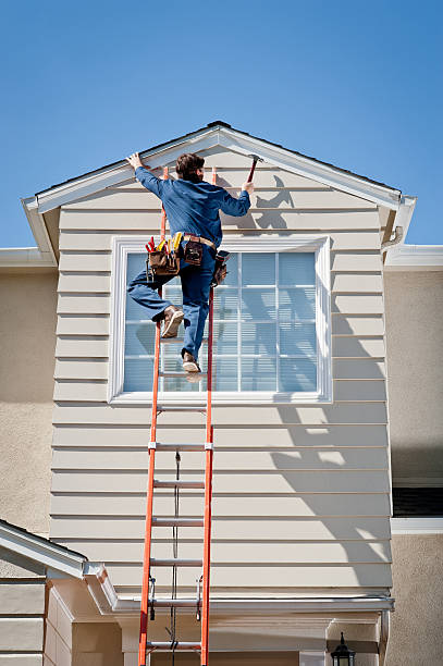 How To Choose The Right Materials for Your Siding Installation in 'Traverse City, MI